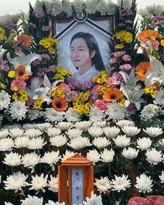 "편히 쉬길" 故이희철, 오늘(10일) 영면..풍자·정일우 슬픔 속 발인 [스타이슈]