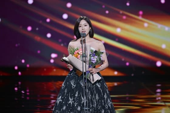 티아라 출신 함은정 "돌아가신 母, 내 '모니터 요원'이었는데.." 우수상 수상 [2024 KBS 연기대상]