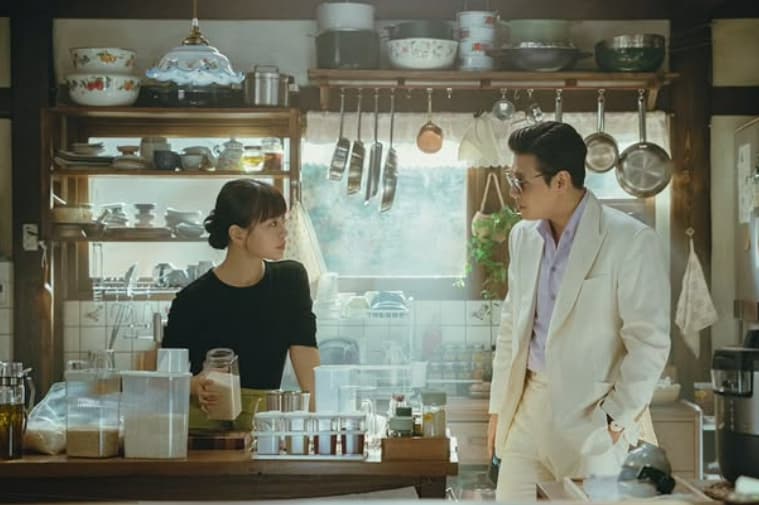 "로맨스 맞습니다♥"..고민시, 강하늘과 식당서 포착