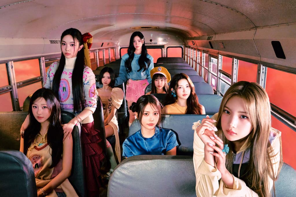 'SM 신인 걸그룹' 하츠투하츠, 스쿨버스 타고 설레는 모험 고고!!