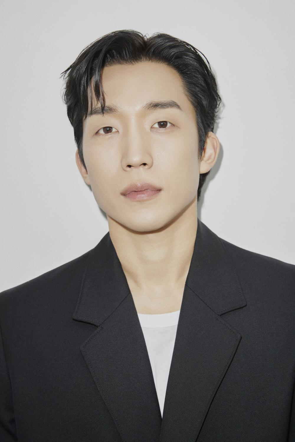 이상이, 초록뱀엔터테인먼트에 새 둥지.."전폭 지원할 것"[공식]