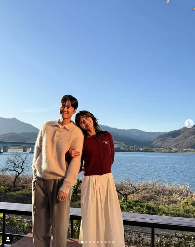 '정경호♥' 최수영, 공명과 팔짱+어깨 기대 행복 미소.."술 끊기 어려워"