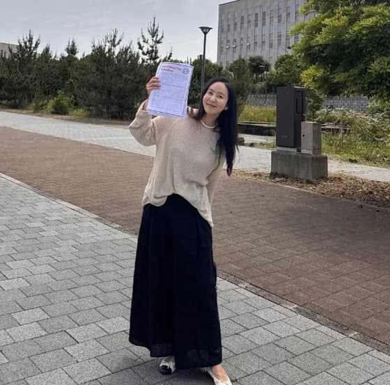 '이혼' 박지윤, '학비 1억' 자녀 학교 행사에 늙어가는 중 "어금니 악물어" [스타이슈]