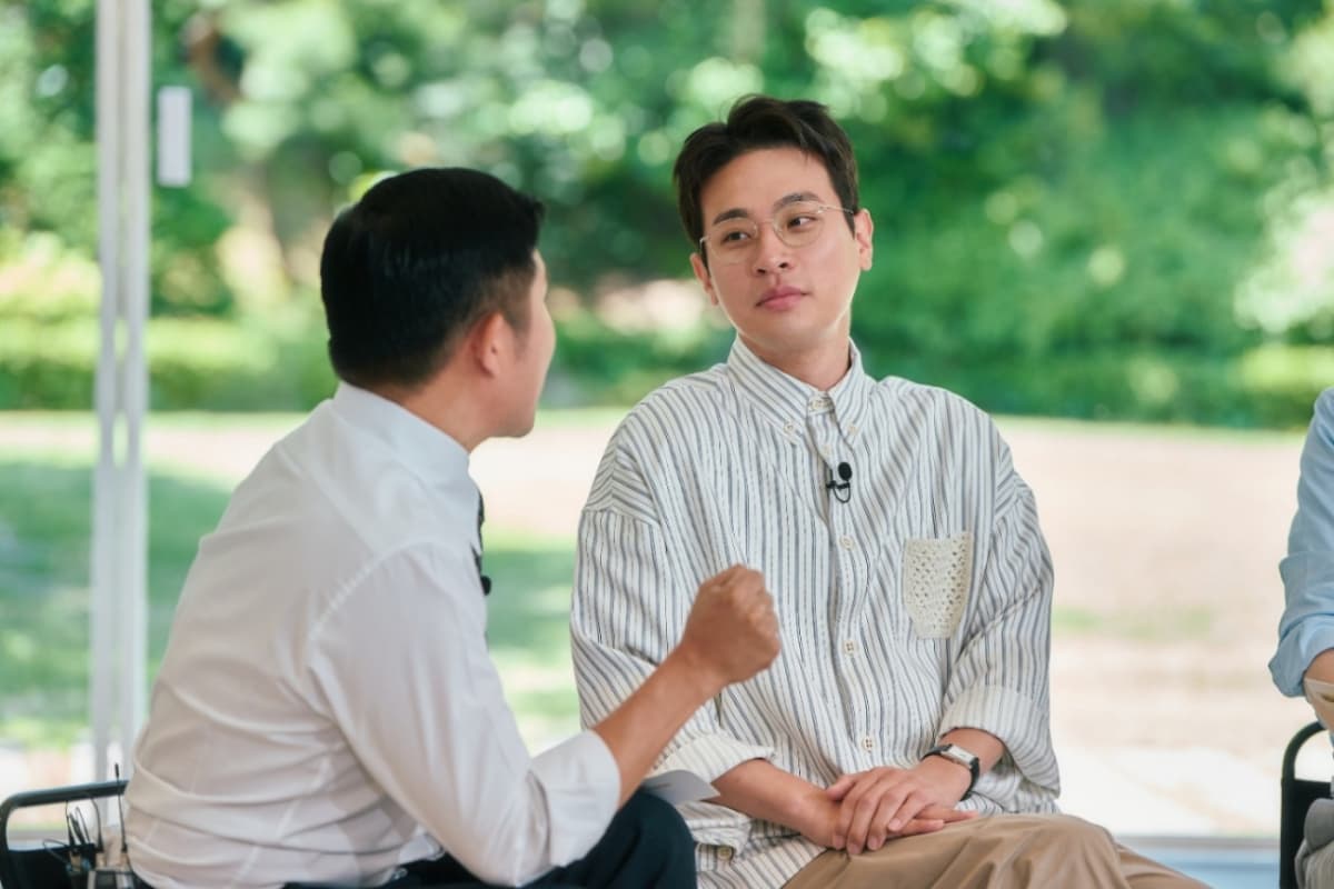 박정민 "父 사고로 시력 잃어..날 스스로 동정, 꼴 보기 싫었다" [유 퀴즈]