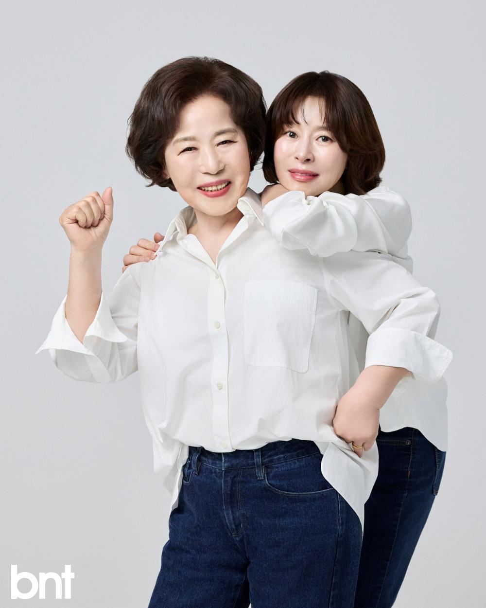 예지원 모녀, '우월 DNA'란 이런 것..'90세' 母 "동안 비결? 라면 다 먹어" [화보]