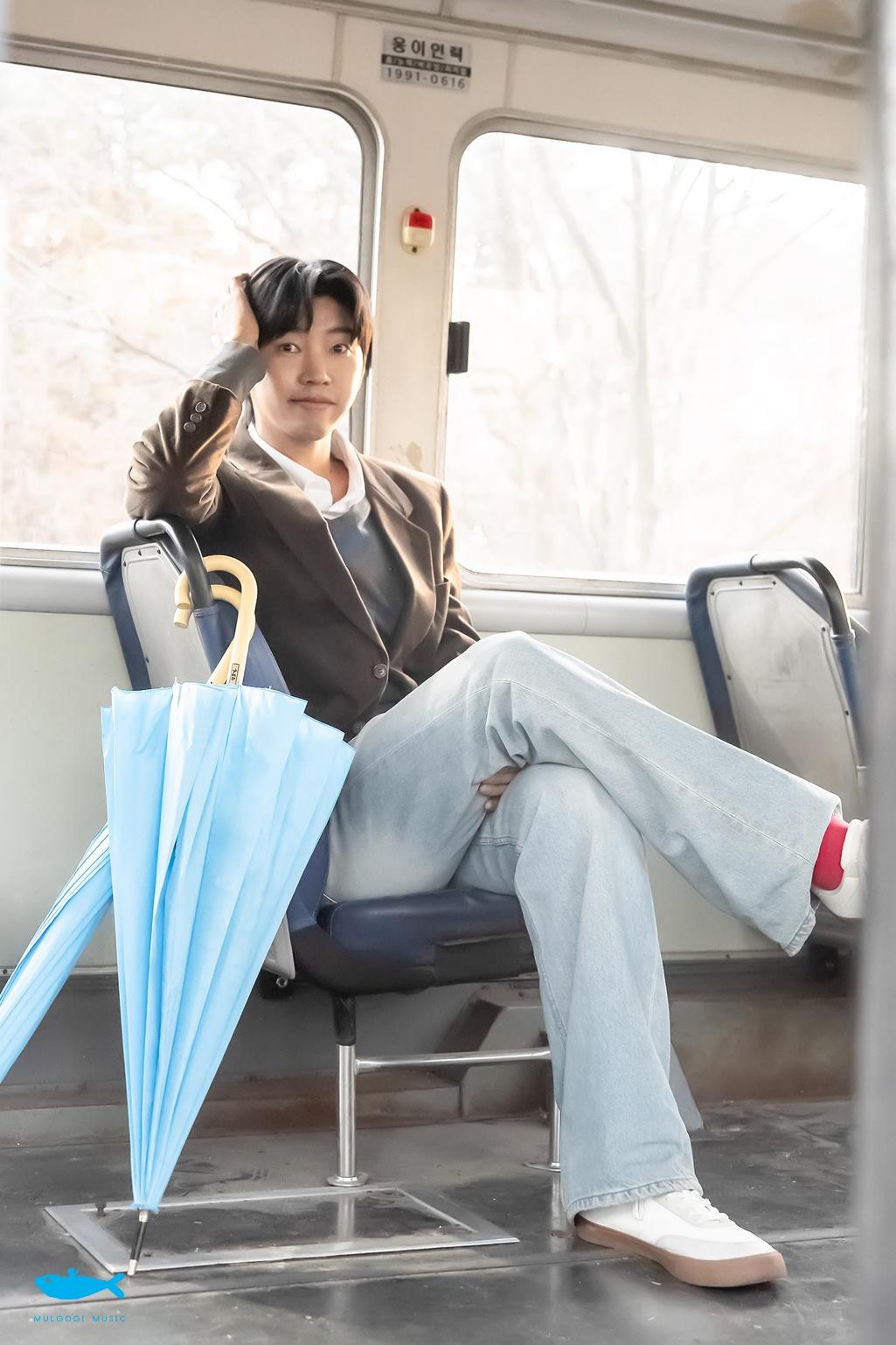 '인기 톱3' 임영웅 '천국보다 아름다운' 뮤직클립 800만뷰
