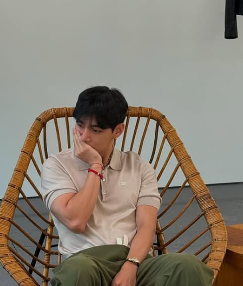사진=뷔 SNS