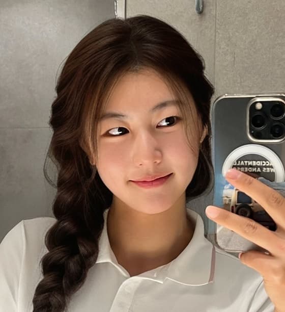 '송종국 딸' 17살 송지아, 프로 시합서 첫 홀인원..잘 자란 골프 유망주