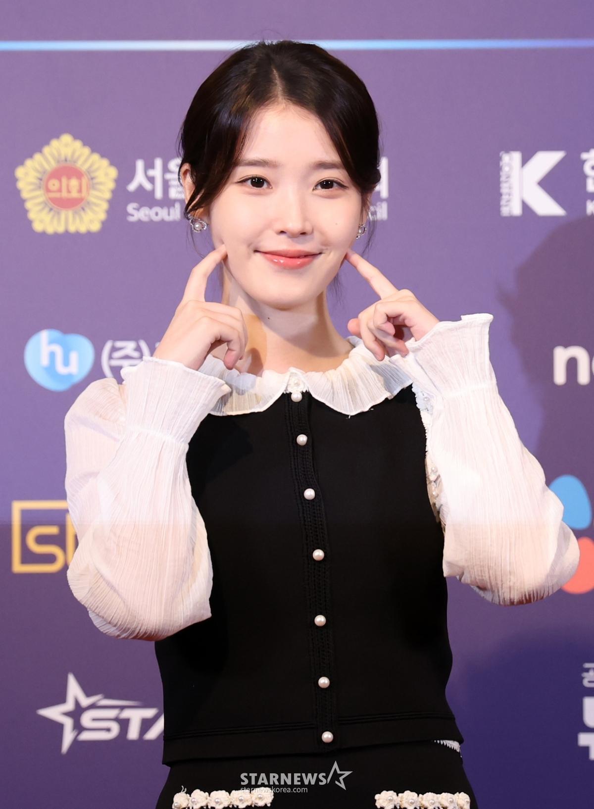 [서울=뉴시스] 조성우 기자 = 가수 겸 배우 아이유가 28일 서울 중구 롯데호텔에서 열린 제7회 뉴시스 한류엑스포(2025 K-엑스포) 포토월 행사에 참석하고 있다. 2025.08.28. xconfind@newsis.com /사진=조성우