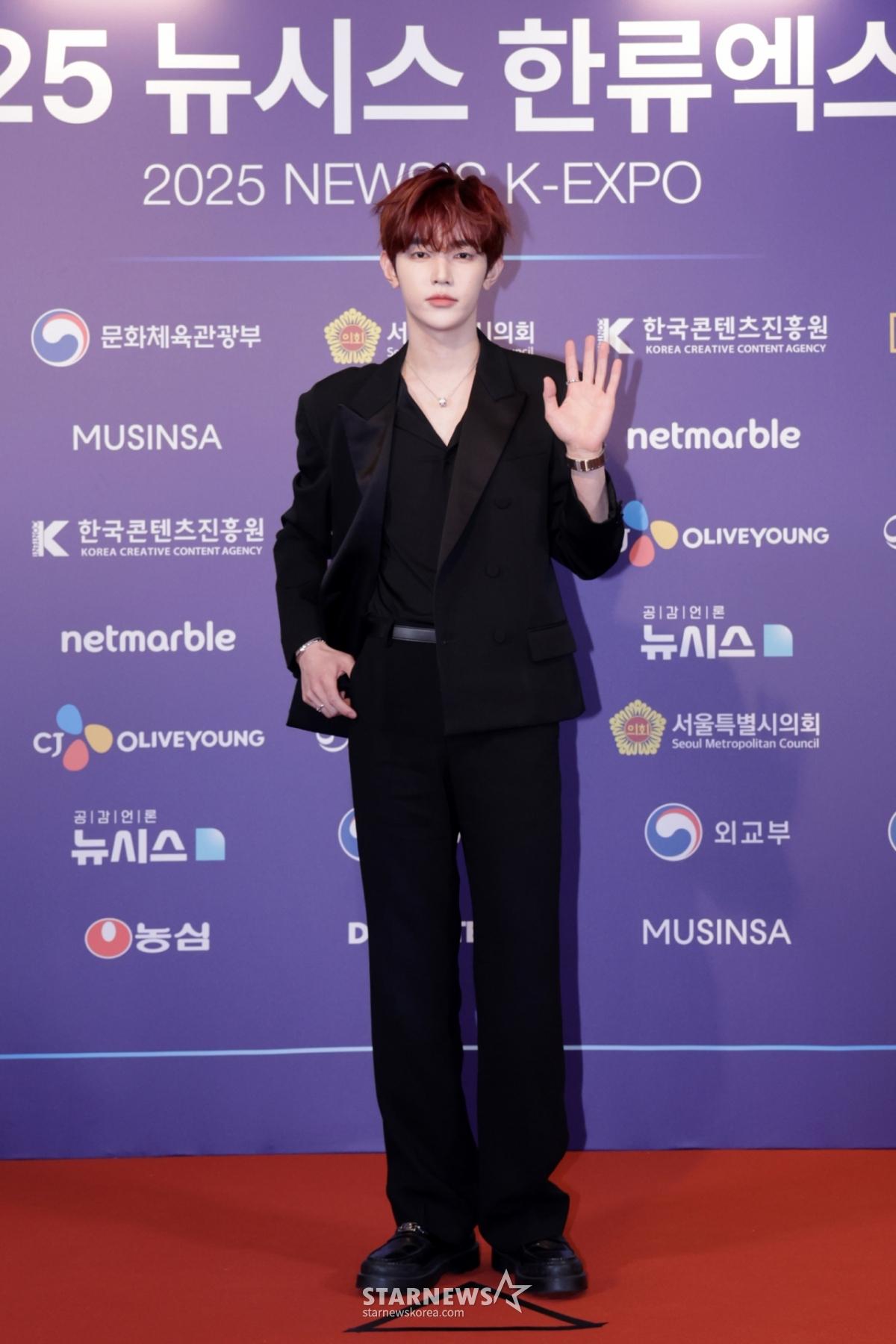 [서울=뉴시스] 조성우 기자 = 그룹 제로베이스원 장하오가 28일 서울 중구 롯데호텔에서 열린 제7회 뉴시스 한류엑스포(2025 K-엑스포) 포토월 행사에서 포즈를 취하고 있다. 2025.08.28. xconfind@newsis.com /사진=조성우