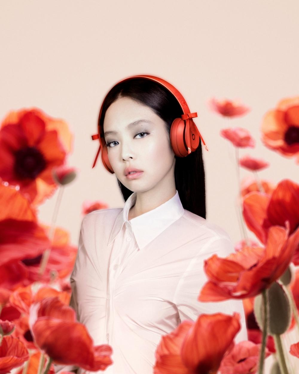 제니, 킴 카다시안 급 위상..비츠(Beats) 협업