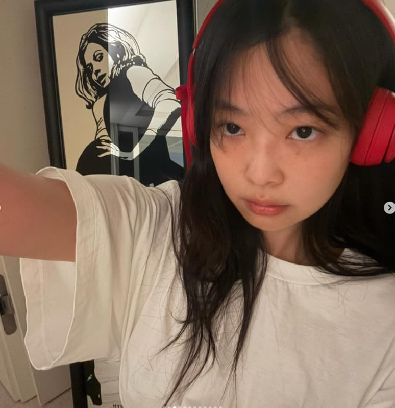 사진=제니 SNS