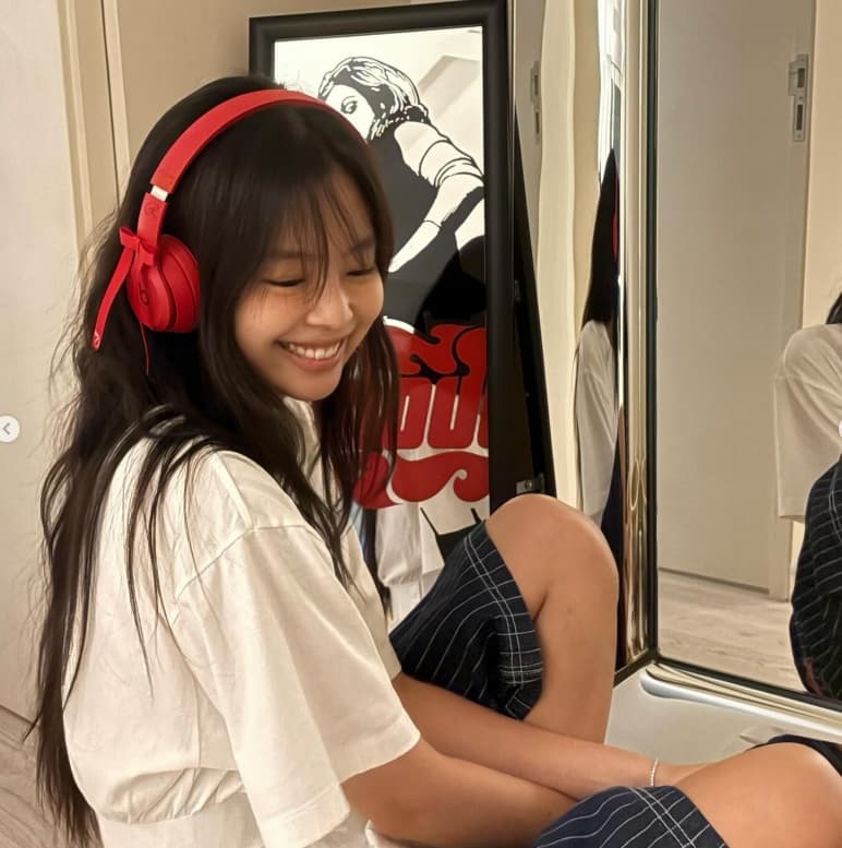 사진=제니 SNS