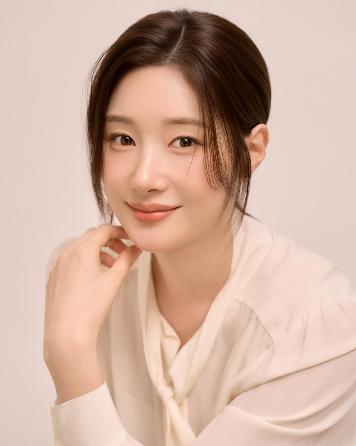 정채연 "하나를 하면 파고드는 성격..원래 ISFJ→'에스콰이어' 하며 ESTJ로 변해"[★FULL인터뷰]