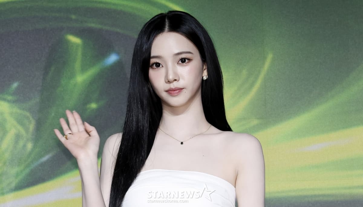 [서울=뉴시스] 김혜진 기자 = 그룹 에스파 카리나가 28일 서울 송파구 소피텔에서 열린 두 번째 정규앨범 '레모네이드' 발매 기념 기자간담회에서 포즈를 취하고 있다. 2026.05.28. jini@newsis.com /사진=김혜진