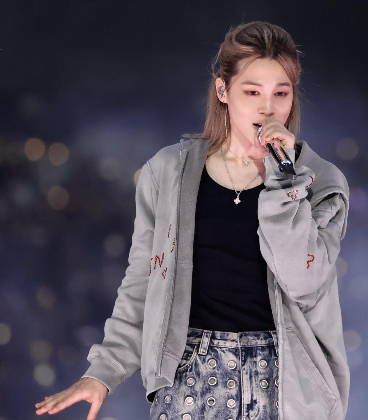 "나의 지민 보러간다" 방탄소년단 지민이 남긴 따뜻한 감동..치매 어머니 위한 딸의 콘서트 선물