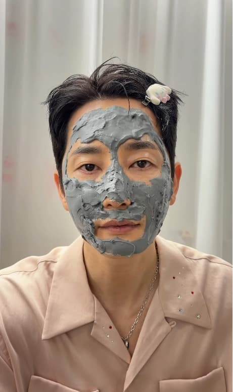 박시후, 웃긴 사람이었네..'틱톡'서 시나모롤 머리핀 꽂고 '재능 활용'