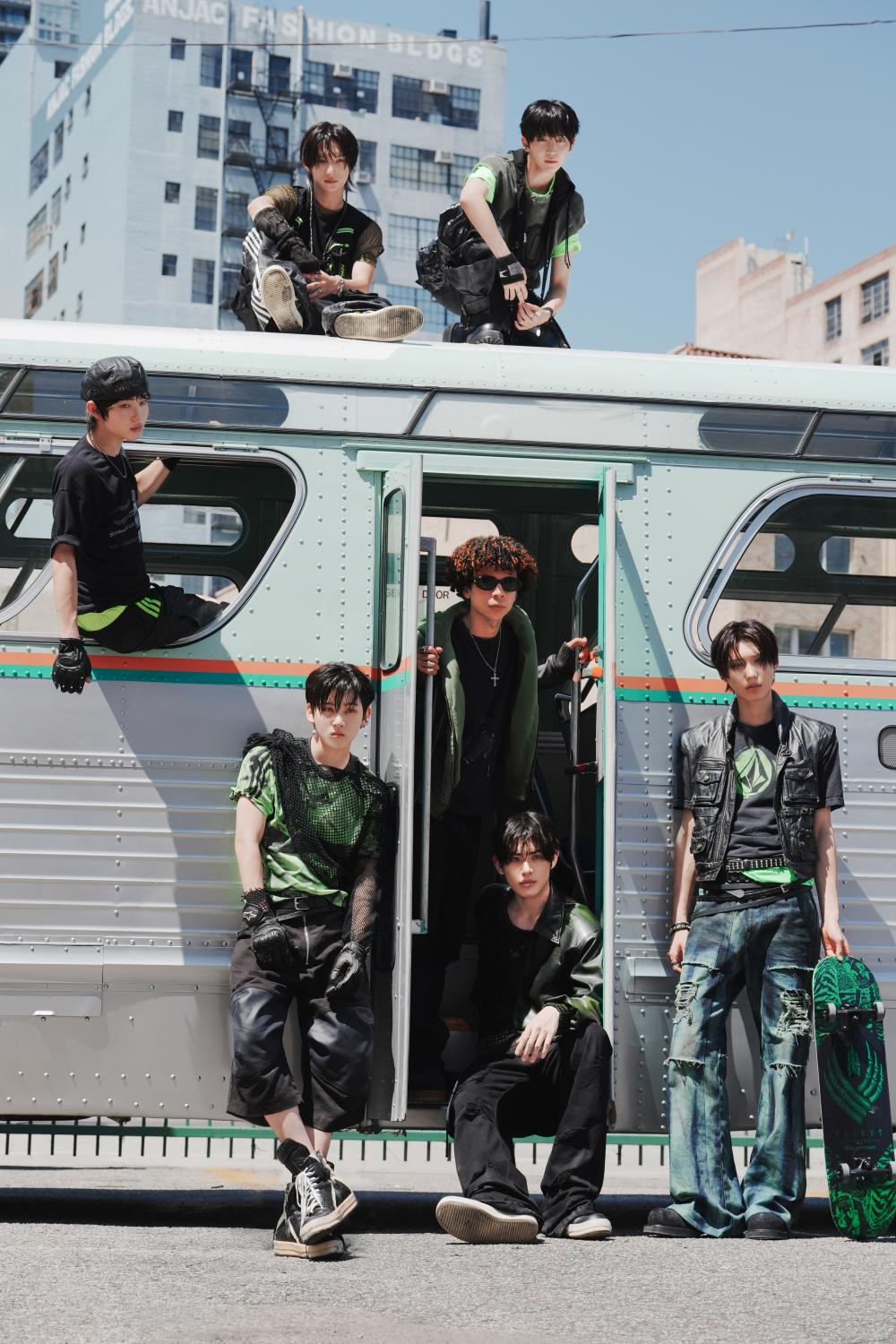 킥플립, 신곡 'Kick Off The Wall (Feat. iann dior)' 포부 "새로운 것들 많이 시도"