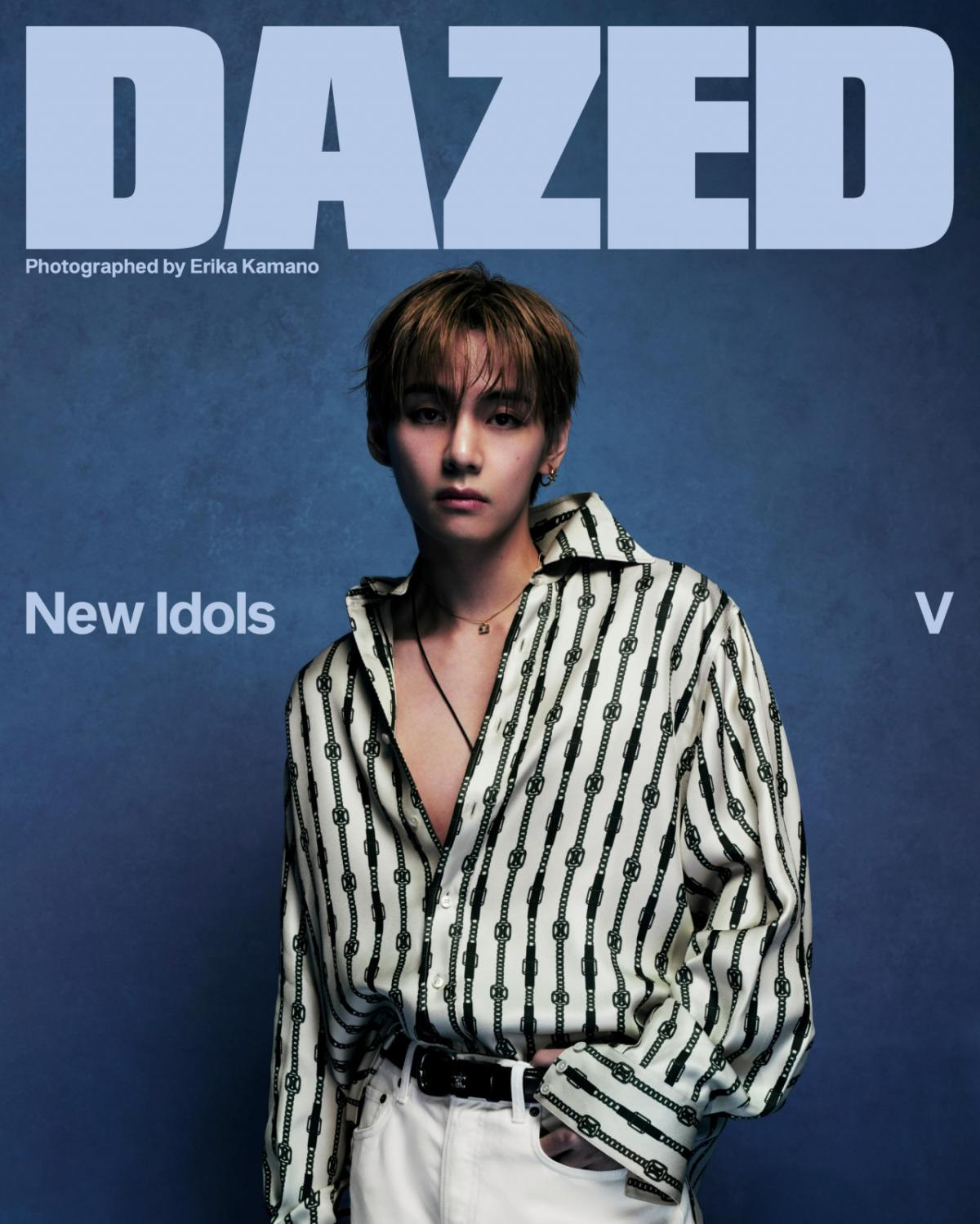 역시 패션 아이콘! 방탄소년단 뷔 커버 매거진 파리 샹젤리제 장식