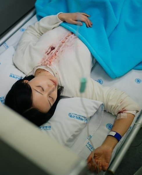 [닥터X]김지원, 잘 나가다가..피투성이 상태로 응급실行 '충격'