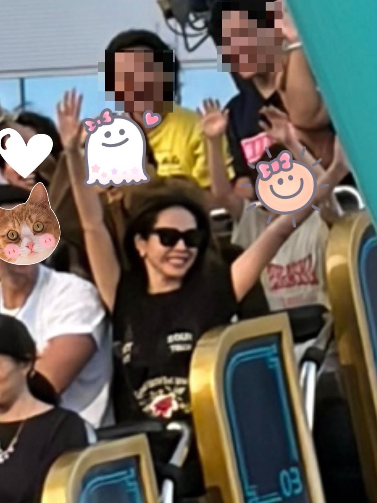 손예진, ♥현빈은 日 놀이기구 무서워했나? 홀로 두 손 놓고 타는 '대범함' [스타이슈]