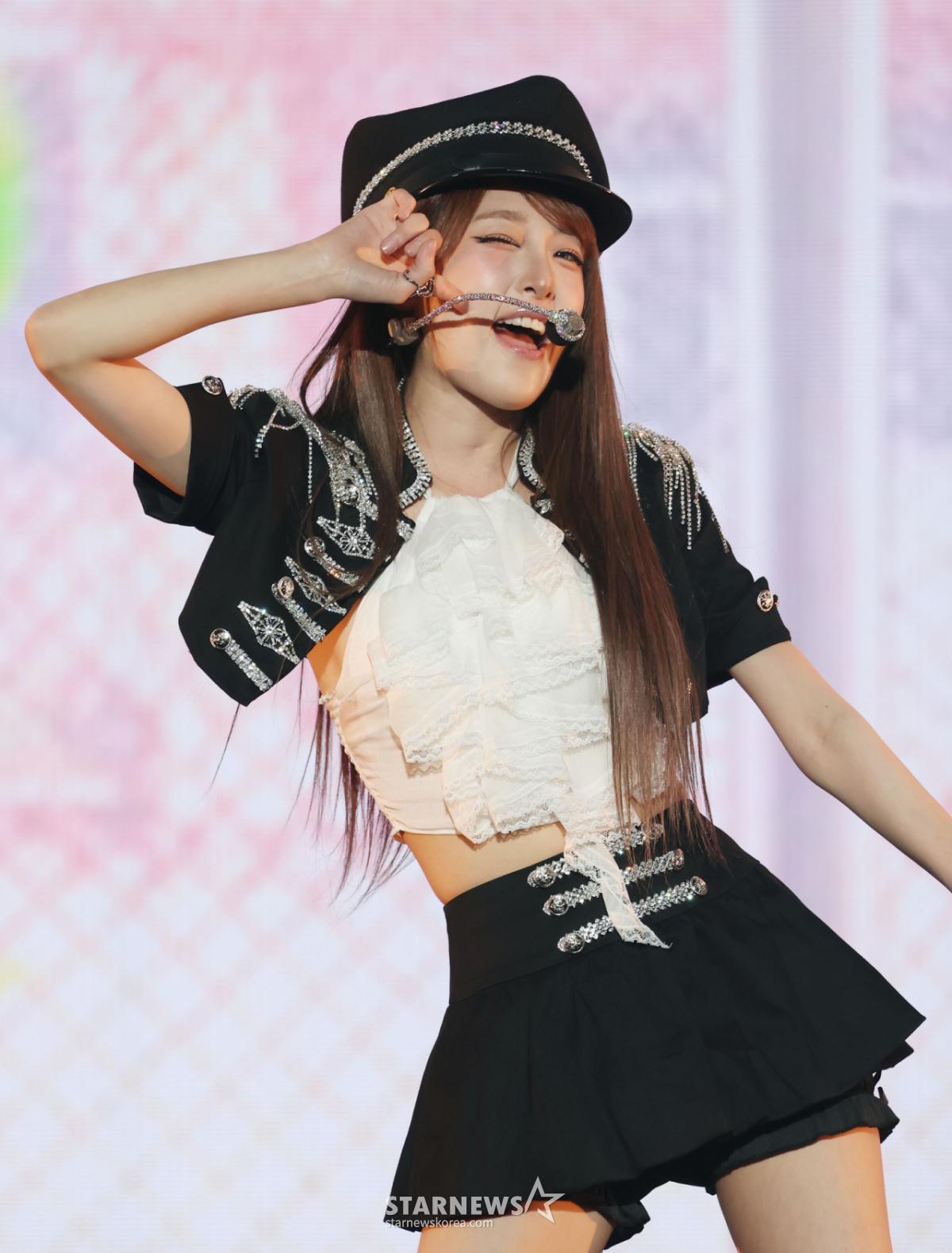 최예나, 日 히트곡 '사쿠란보' 한국어 리메이크..11월 17일 발매 [공식]