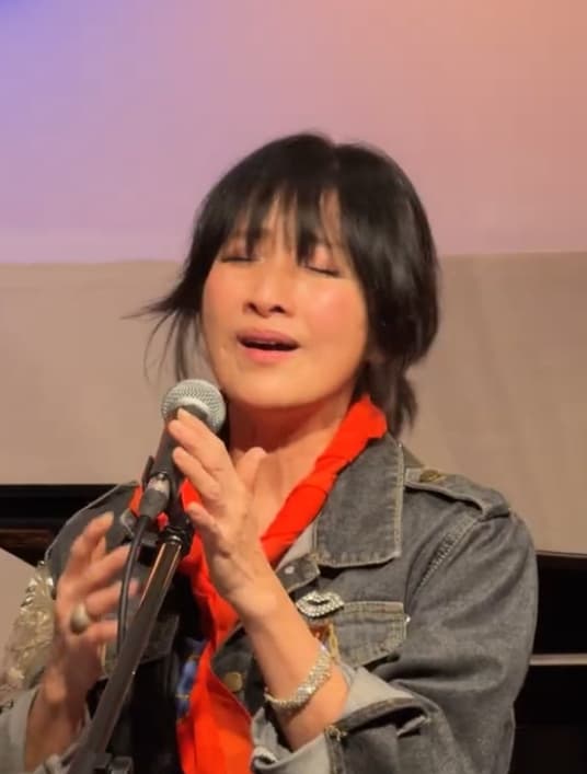 "상처 줄이려" 김정은, 4월 이미 이혼했다..6개월 늦게 알린 이유