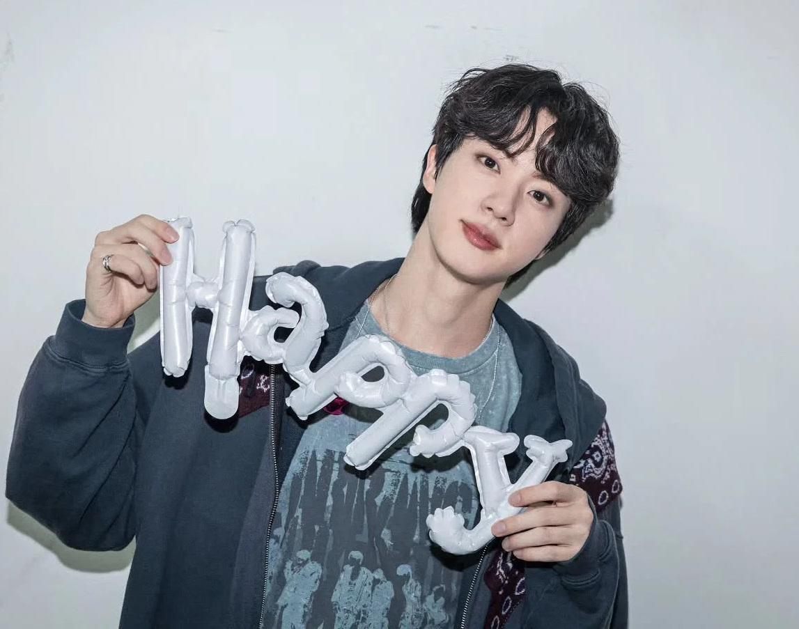 "Mijito Rico" 방탄소년단 진, 남신 미모→완벽 라이브..칠레 사로잡았다