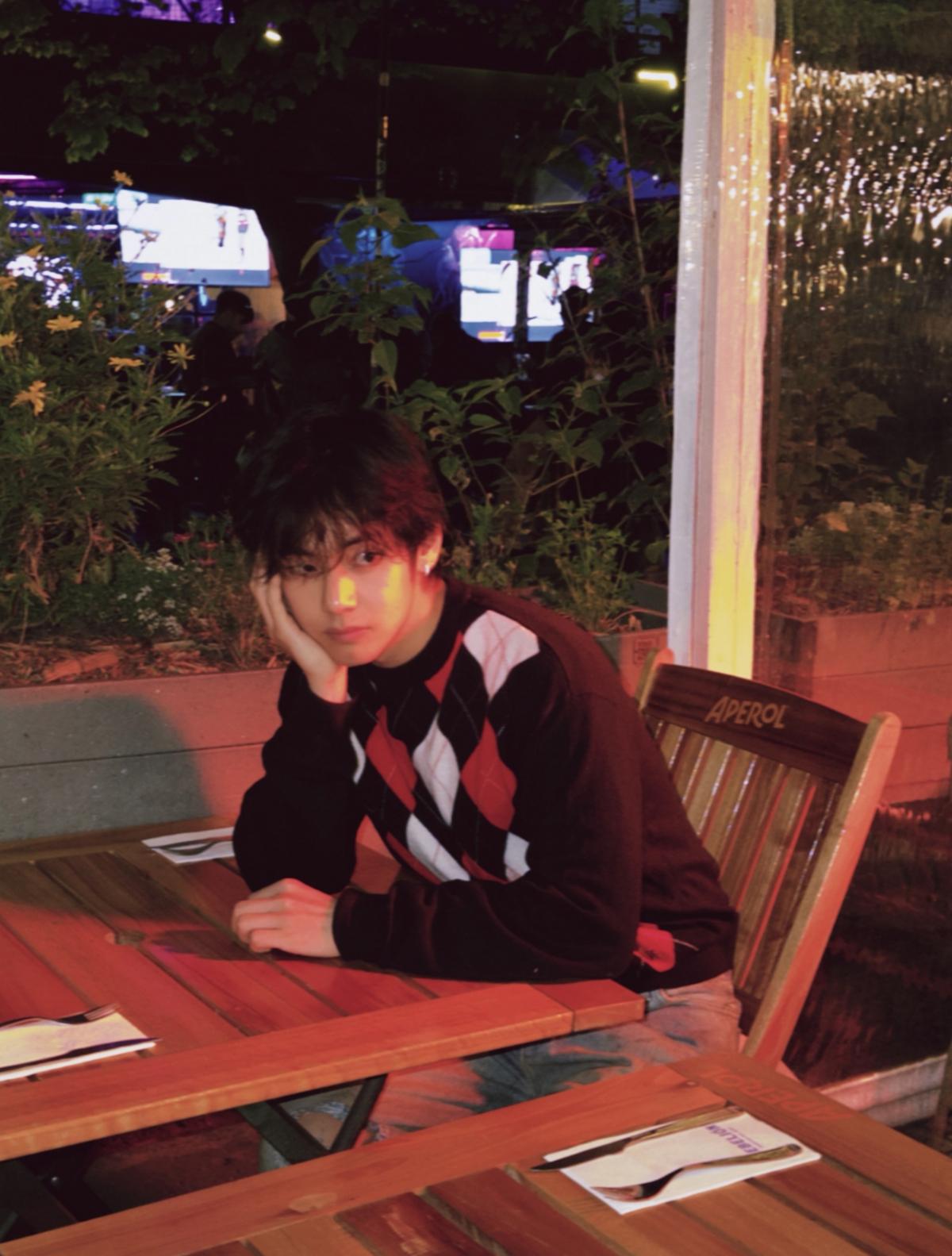 방탄소년단 뷔, 아르헨티나 일상 속 빛나는 '청량 남신'