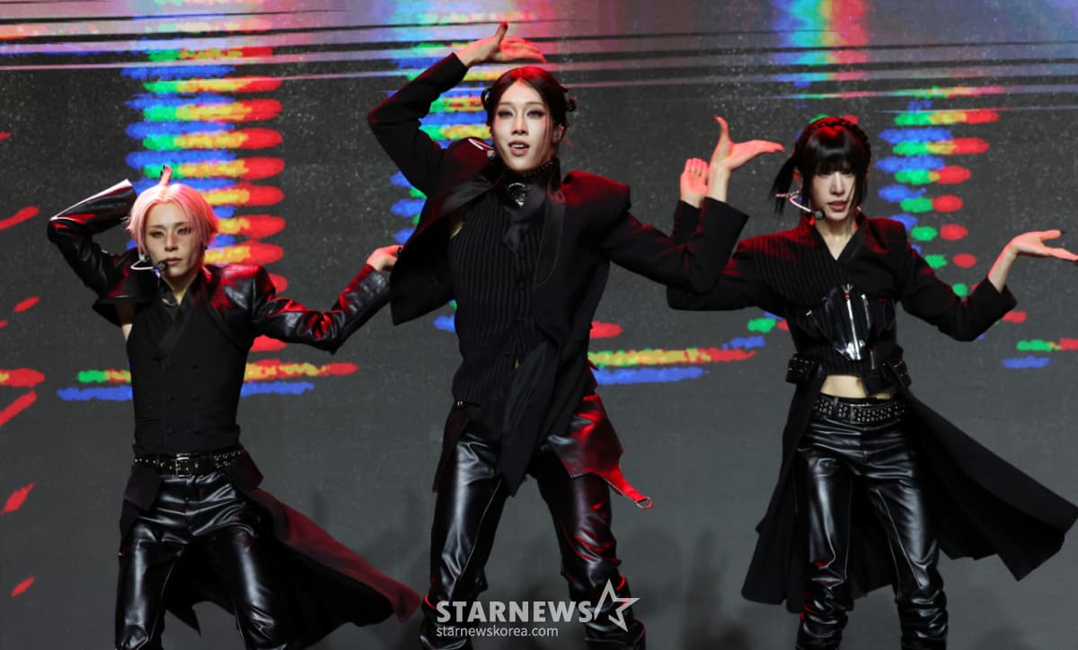 엑스러브, 호불호 강한 콘셉트 정면 돌파.."창문 없는 벽에 창문이 돼보자" [스타현장]