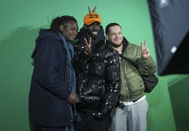 Эйфелева башня - это знаменитая вещь! Пако, поездка в Сеул была снята.Кто сопровождает вас? [Добро пожаловать и Корея]