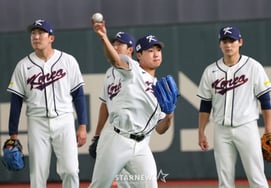 [Photo] "I'm throwing it right away!"'  a regular universe