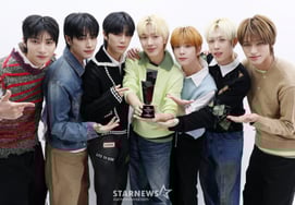 NEXG"成员们一起做料理+看电影，关系很好……"想成为'第五代表演顶级'，'JYP的未来'" [采访③]