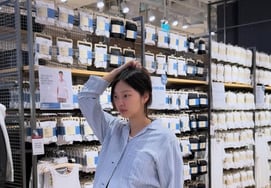 "Брак" Чхве Ю Хва раскрывает D-линию Мансака.Как и прежде, невинный