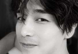 Не было активности, потом...47-летний актер Джин получает "Уроки женитьбы" →Присоединяется ко второму сезону