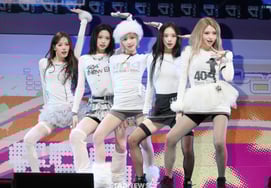 キキ、3週連続でサークルチャートと週間チャートの2冠を達成