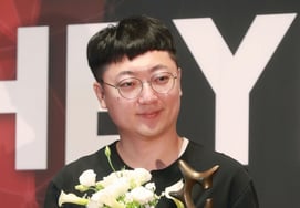 Mới đó đã được 940 ngàn tim rồi.Cựu chủ sở hữu Chungju Kim Sun Tae xác nhận lời mời quảng cáo đầy đủ" [Star Issue]