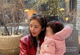 ソン・ダンビ、出生後4か月の『ヨス・ヘドゥンイ』の死を追悼 「暖かい場所で安らかに休んでほしい」