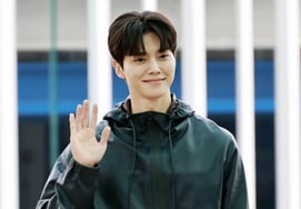 Songgang's "Melting smile." [★ Photo]