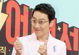 イ・フイジェの復帰特集ではない..'不朽'のPDが「競演者の一人としてオファーした」と語る [直撃インタビュー]