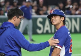 [フォト] 「打たれ苦しむ」台湾のチェン・ジェシェン