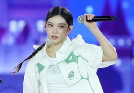 Удар ногой, горячая популярность...Ньюджинс Хэрин, звездный рейтинг 女 айдол - 2 место