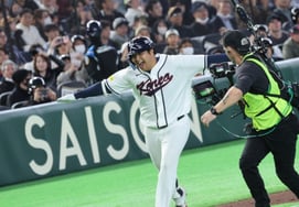 [一度にスッ] チャーター機でマイアミへ～『1回表、東京ドームの壁を越えるグランドスラム』 ムン・ボギョン