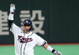 [Фото] Я бью двойной в конце второго тайма и сажусь в самолет' Пак Дон Вон