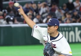 [Một lần thôi] Đầu hiệp 4 dù có nguy cơ nhưng không mất điểm. Noh Kyung Eun già nua lẩm cẩm"