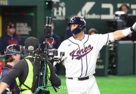 [一度にスッ] 打撃感が冴え、'3回に続き5回にもホームランを放った'ウィットコム