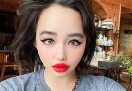 Park Bom quên mất 'bom số 2' ở Sandara Park'Quăng selfie' không một lời xin lỗi [Star Issue]