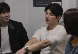 Lee Sung Hoon hé lộ tin đồn về cựu tổng thống Lee Myung Bak trong Solology 5