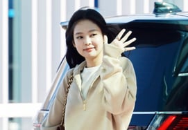 BLACKPINK's Jennie. "Chic charm." [★ Photo]