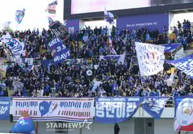 [相片儿] 激烈的客场助威战"坡州吗？ 是Big Bird吗？'